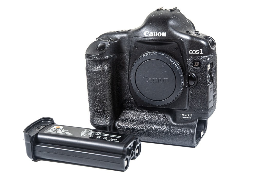 Canon EOS 1D Mark II 8.2MP DSLR Camera Body Only #C832 | eBay