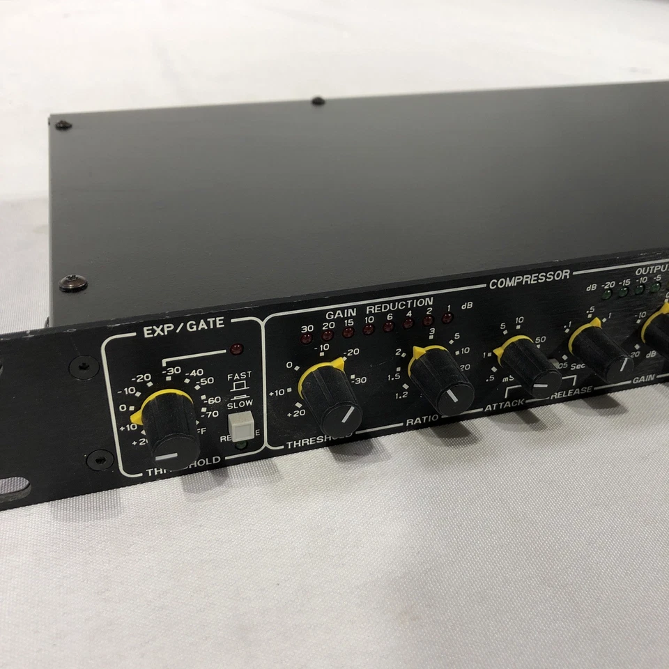 Drawmer DL-241 Dual-Auto Compressor/Limiter/Noise Gate - Image 3 of 4