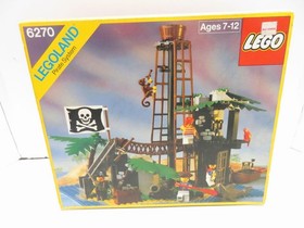 1989 LEGO Legoland Set #6270 Forbidden Island (missing 1 cannon, 2 rifles)