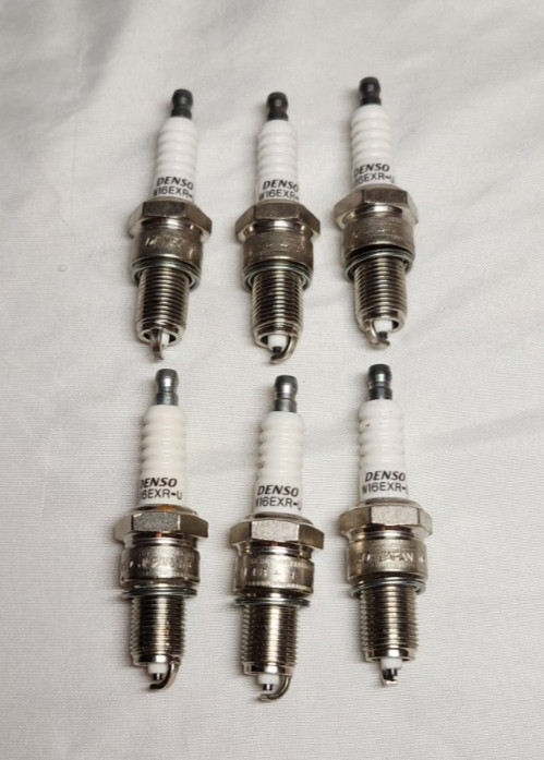 Denso W16EXR-U Spark Plugs Lot of 6 Pieces
