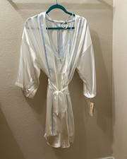 Linea Donatella Women s Ivory/Blue Satin Tie Robe V-Neck 3/4 Sleeve Lace