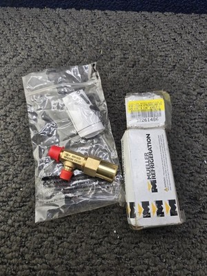  Mueller AV1H-FA21A Angled Packed Line Valve 1/4'' MNPT x 1/4'' Male Flare