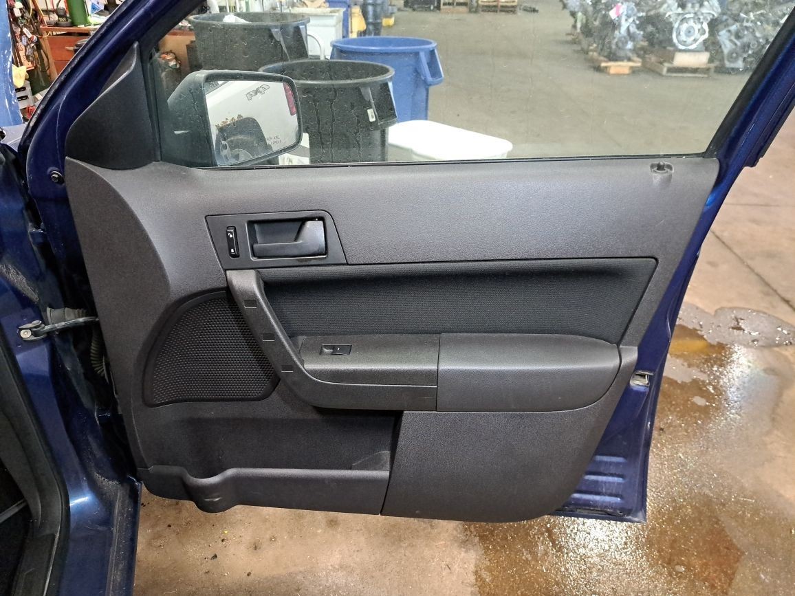 2008 Ford Focus Front Right Passenger Interior Door Trim Panel Color: Black Oem