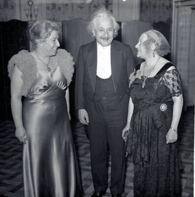 Albert Einstein and Wife with Theresa M Durlach 1933 Photo Professor Albert Ei