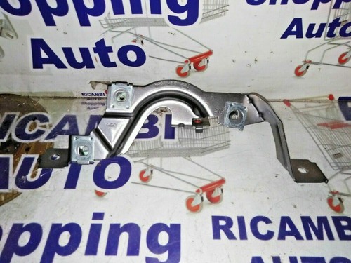 Halter Für Heckscheibenwischermotor Ford Fiesta MK7 - 8A6145154AD
