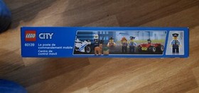LEGO city police Mobile Command Center 60139 brand new in sealed retail box! 