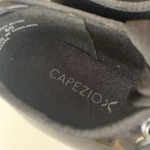 Capezio Girls Jr. Tyette tap dance shoes Flats Black Patent Big Girls US 4 W NEW - Picture 2 of 9