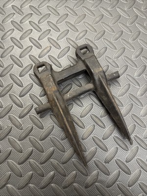 86615982 OEM Case IH CNH  New Holland    2 Prong ROCK GUARD