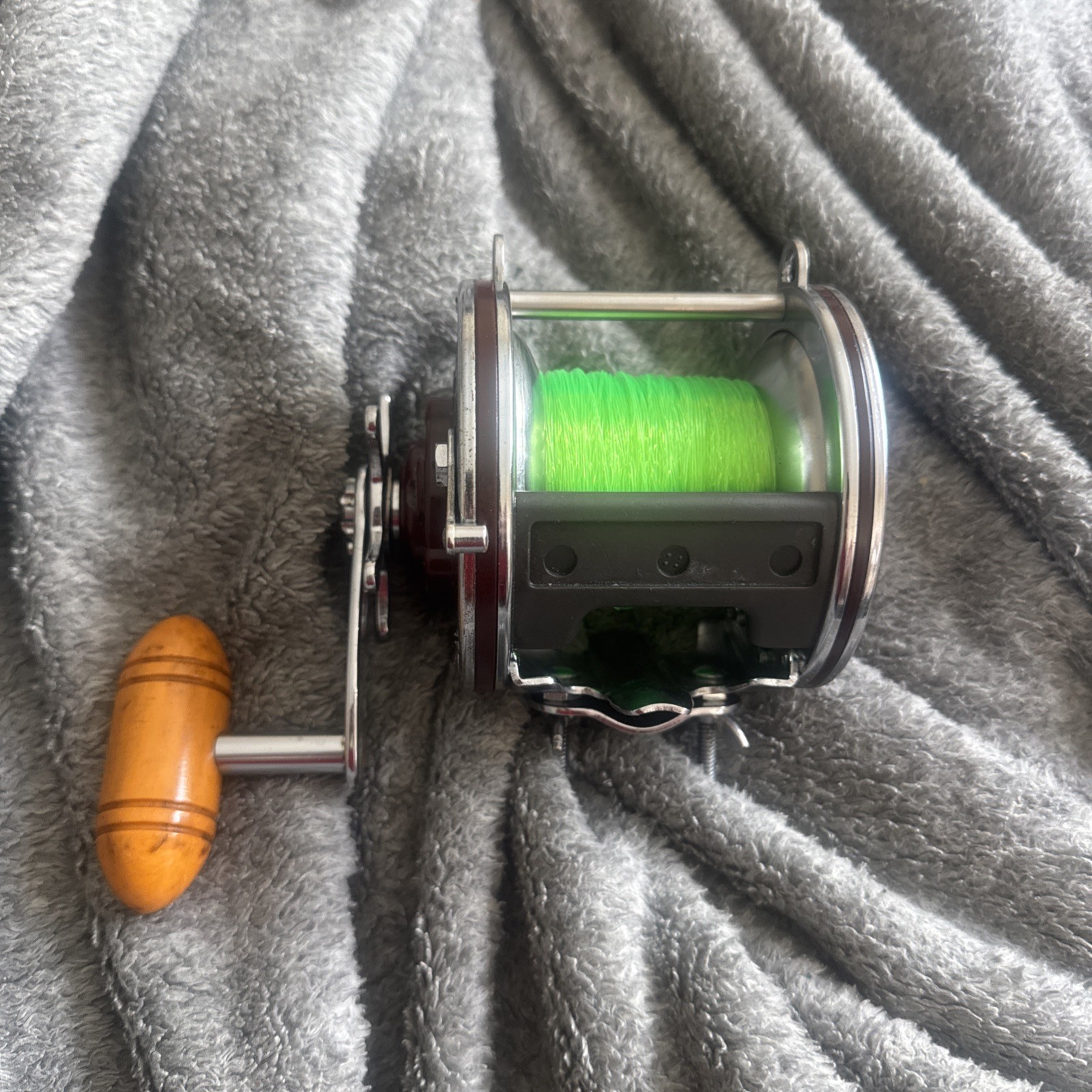 USA Penn 113H Special Senator 4/0 Maroon Saltwater Fishing Reel Serviced