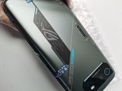 ASUS ROG Phone 6D - 256GB 12GB RAM Space Gray (Unlocked) 5G Gaming