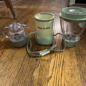 Magic Bullet Baby Bullet Blender With Large and Small Containers