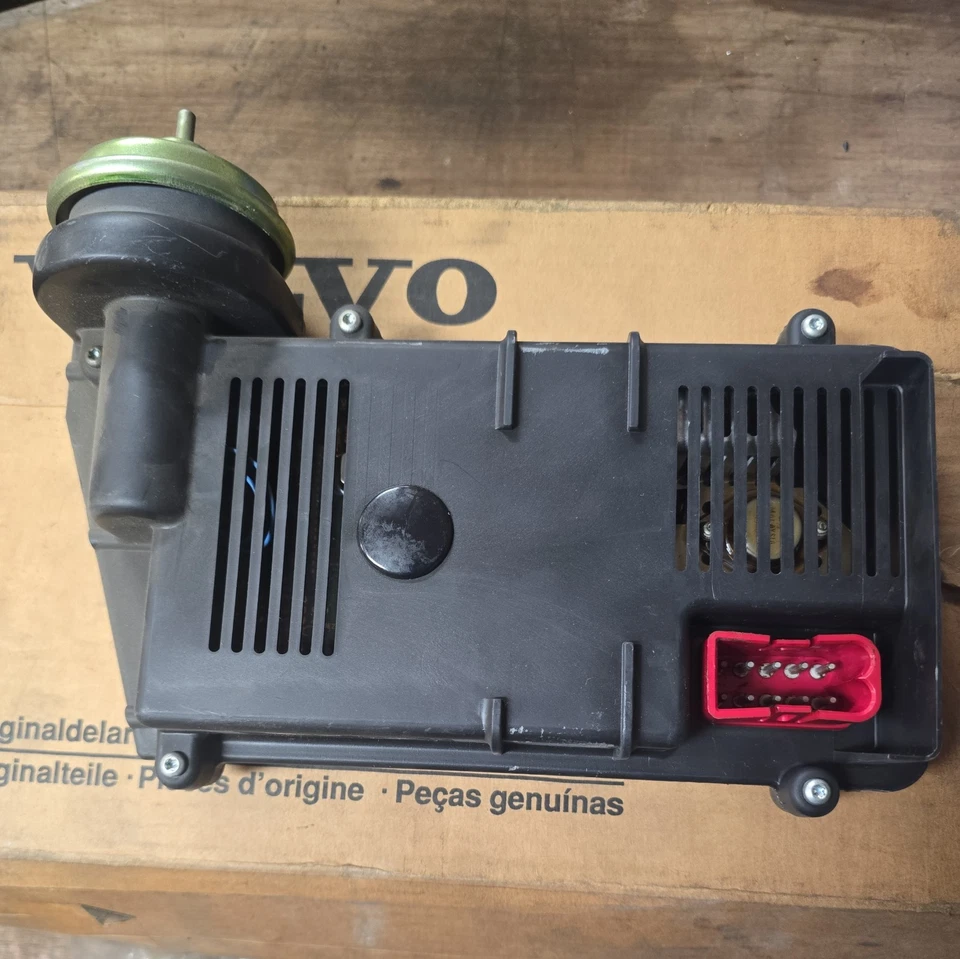 Volvo 240 Chrysler Ignition Control Unit 1346105 - Image 2 of 3