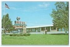 c1960 Exterior View Motel Vacationer Munising Michigan Vintage Antique Postcard