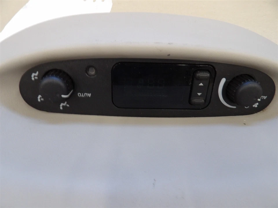 PANEL DE CONTROL DE CALEFACCIÓN TRASERO HVAC AC BEIGE 05005009AC DODGE CARAVAN 2001-2007 Foto 2 de 4