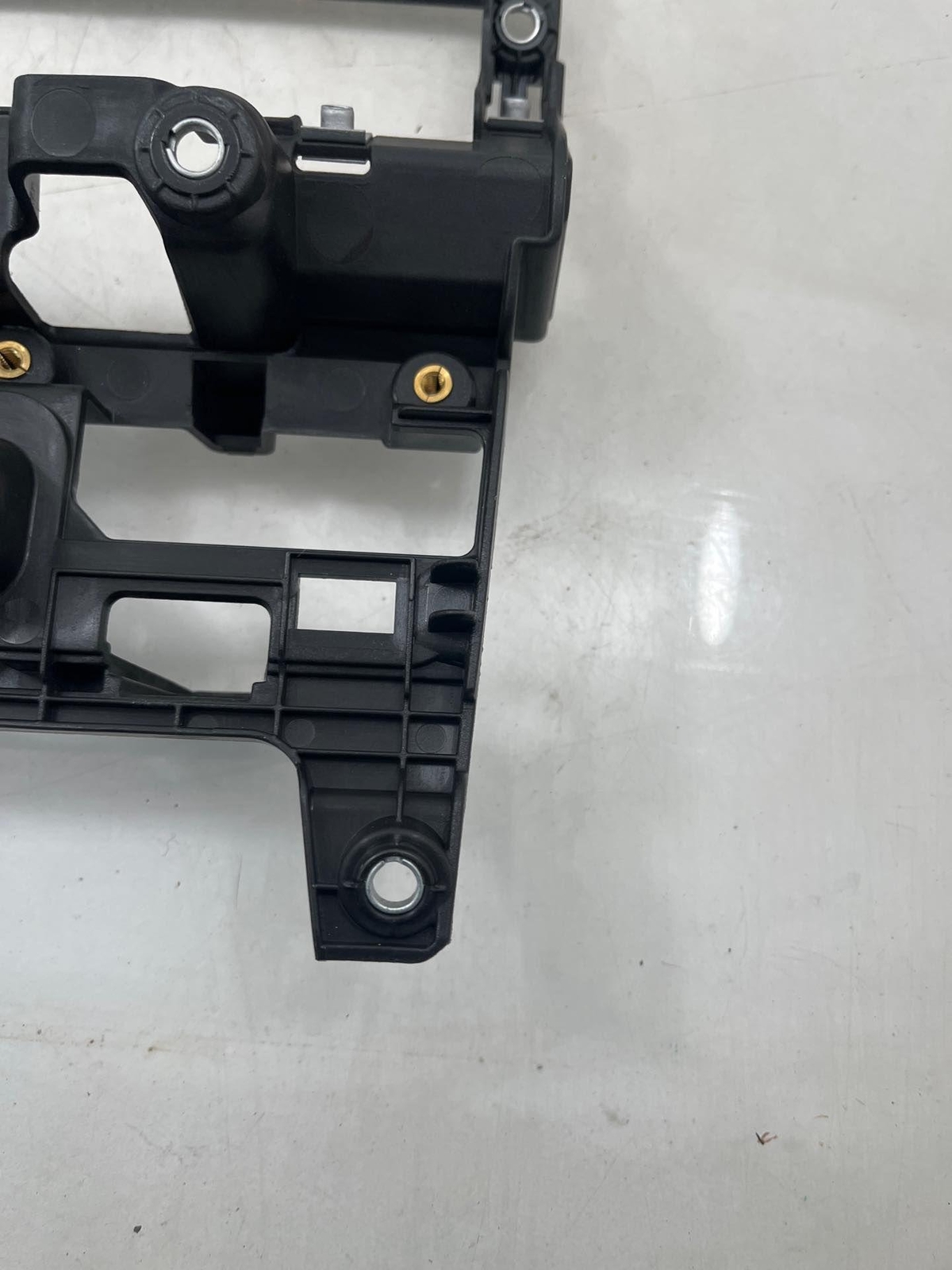 UPPER BRACKET TO CENTER CONSOLE 4T0919727B LAMBORGHINI HURACAN 19