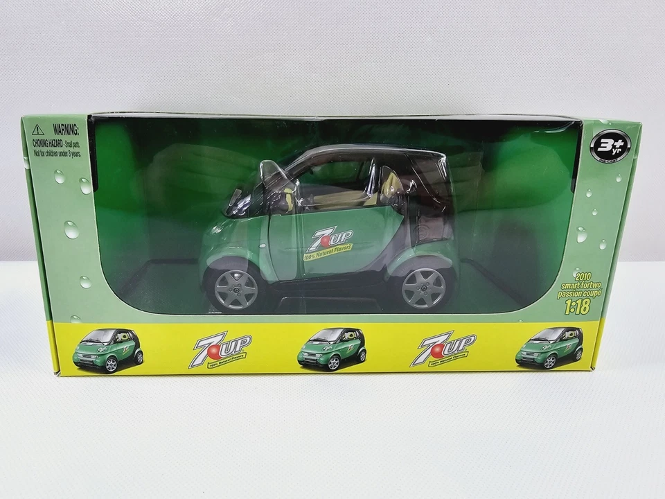 Maisto 1:18 Die Cast 7 Up Smart Car 2010 New 31852 - Image 3 of 4