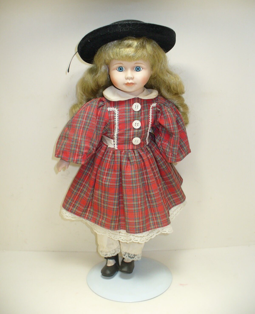 Seymour Mann Porcelain Connoisseur Collection MCMXCII Doll Carla w