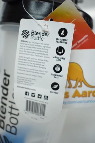 Blender Bottle 28 oz. Classic Shaker Bottle w/ Loop Top NEW - Picture 3 of 6