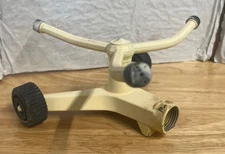 Nelson Vintage 3 Arm Spinning Rotating Metal Lawn Sprinkler Yellow