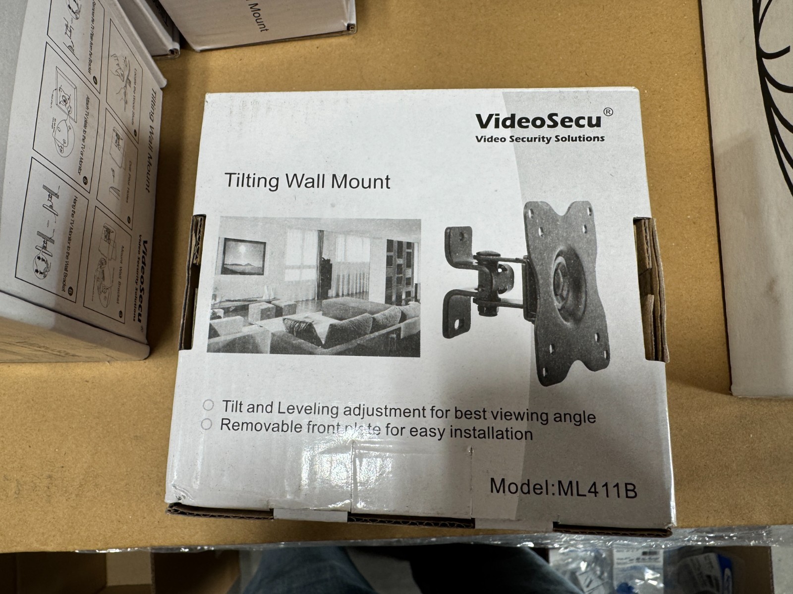 QTY 14 NEW OPEN BOX VideoSecu ML411B Tilt Swivel Rotation TV Wall Mount 19"- 42"