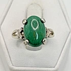STUNNING .925 Vintage Sterling Silver Estate Ring Size 7 with Green Stone