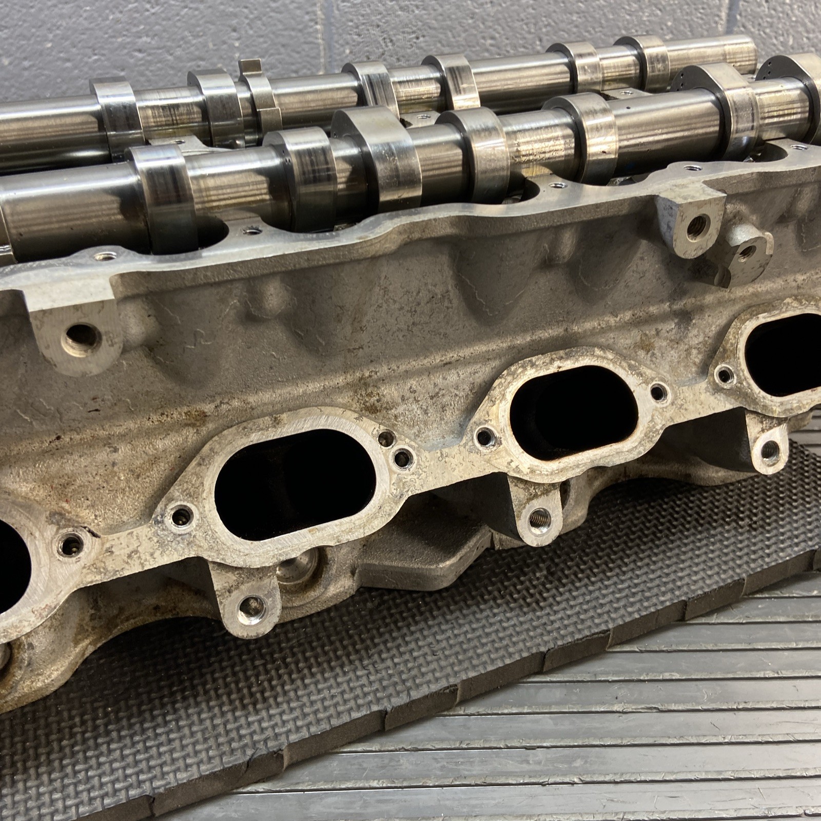 2018-2020 Ferrari Portofino F164 3.8L Left Engine Head 10k Miles OEM *NOTE*