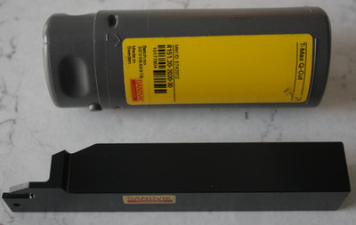 Sandvik Nut- und Trennwerkzeug - R151 20-2020-30