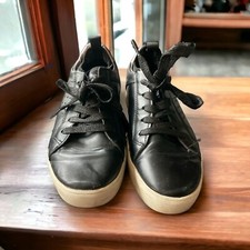 Wonder Nation shoes size 4 girls black sneakers kicks stars