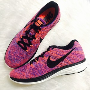 nike lunar flyknit pink