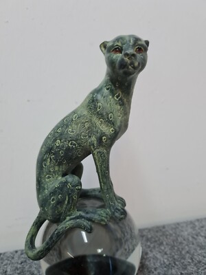 Leopard auf Glaskugel 27 cm edel Luxus antikfinish Chalet must have Geschenk WOW