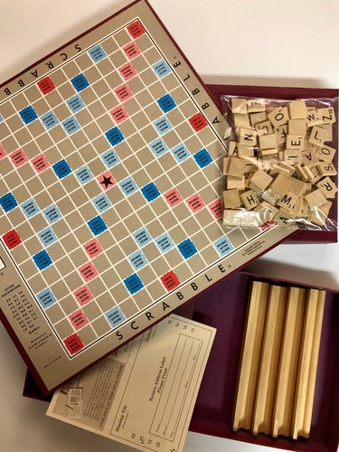 Vintage SCRABBLE GAME Selchow & Righter 1948- 1976 Complete with Original Box - Picture 7 of 9