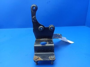 Jaguar XJ X308 2000 ABS Pumpenhalterung X308 PUM13862