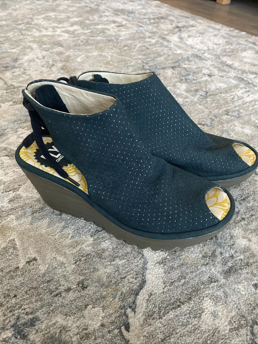 Fly london ypul wedge clearance sandal