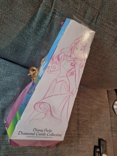 Disney Parks DIAMOND CASTLE COLLECTION Sleeping Beauty AURORA Doll 17" Rare NIB - Picture 9 of 10