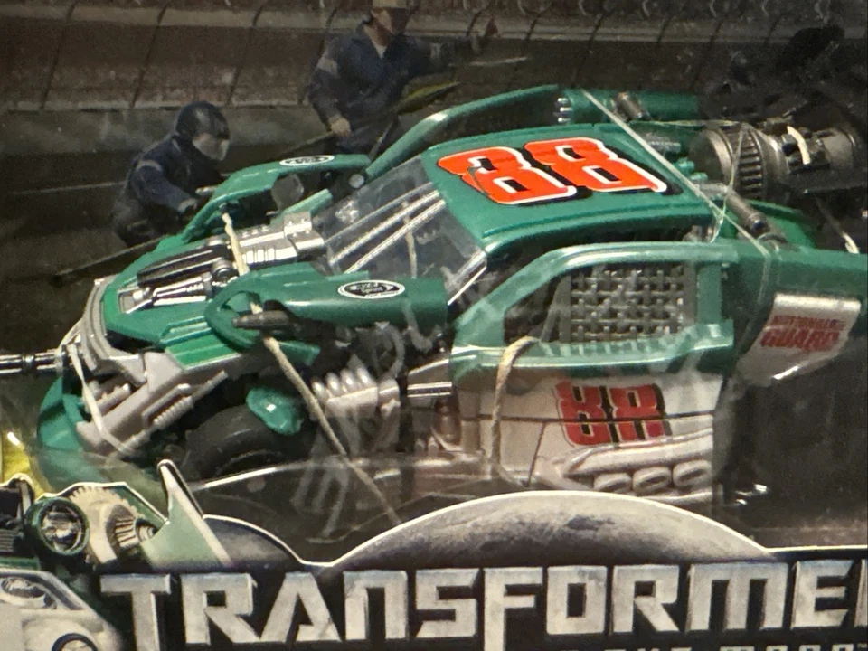 Transformers Dark of the Moon Human Alliance Roadbuster & Sergeant Recon - Image 4 of 4