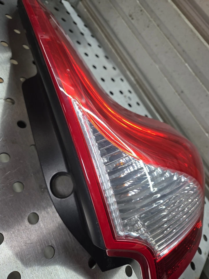 Luz trasera derecha derecha del lado del pasajero Volvo XC60 2010-2017 Foto 4 de 4