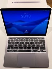 Apple MacBookAir  13" 2020, M1, 8GB RAM, 256GB SSD, Space Grau, Ladegerät, Hülle