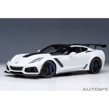 AUTOart 1/18 Chevrolet Corvette C7 ZR1 White Mini Car