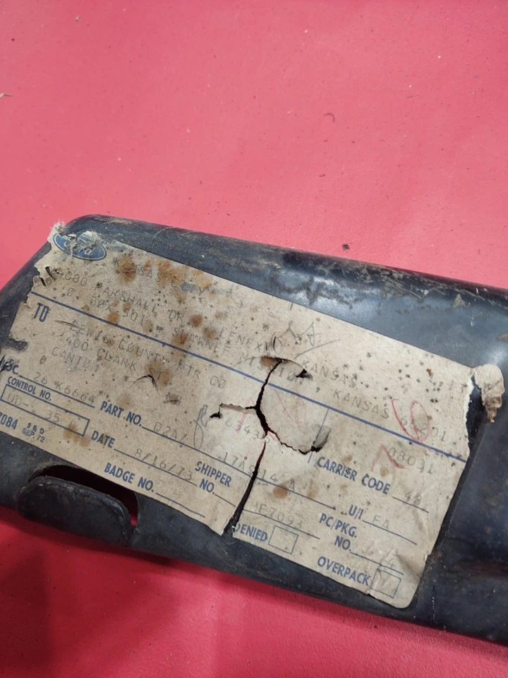 NOS OEM FOMOCO 1972 72 FORD GALAXIE LTD PARACHOQUES CENTRAL TRASERO SOPORTE SOPORTE SOPORTE Foto 2 de 4