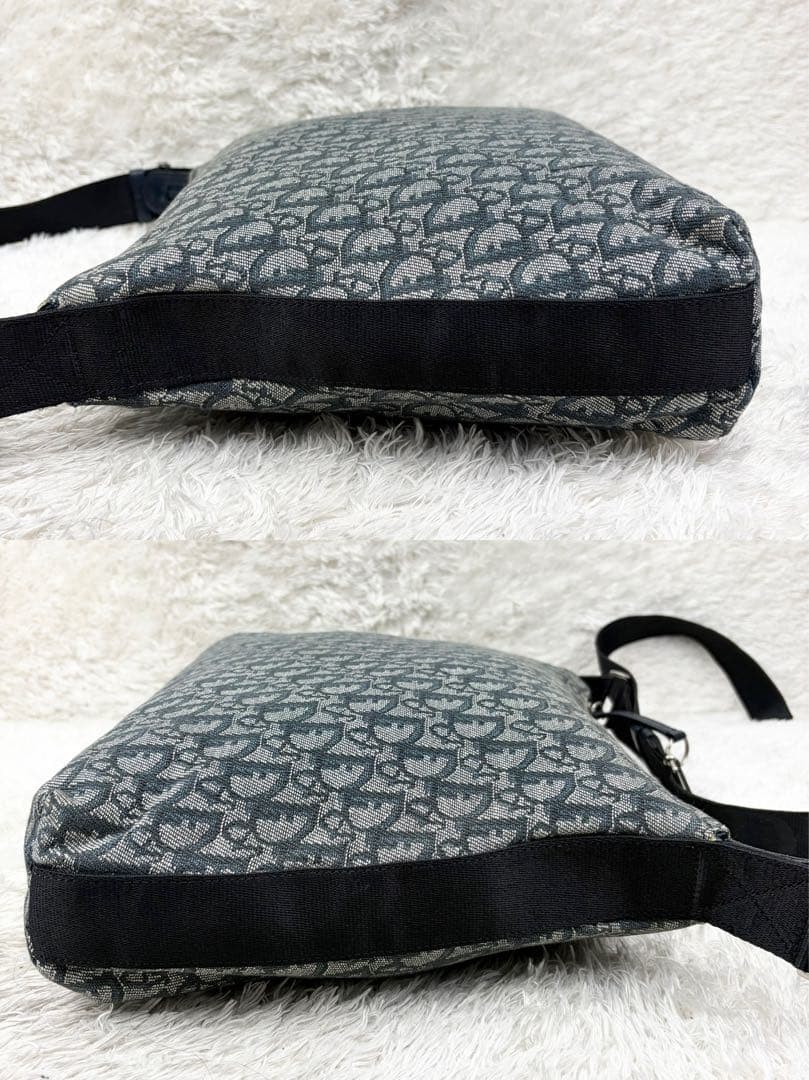 Christian Dior Shoulder Bag Canvas Navy Beige Trotter Pattern Women's Authentic thumbnail 5