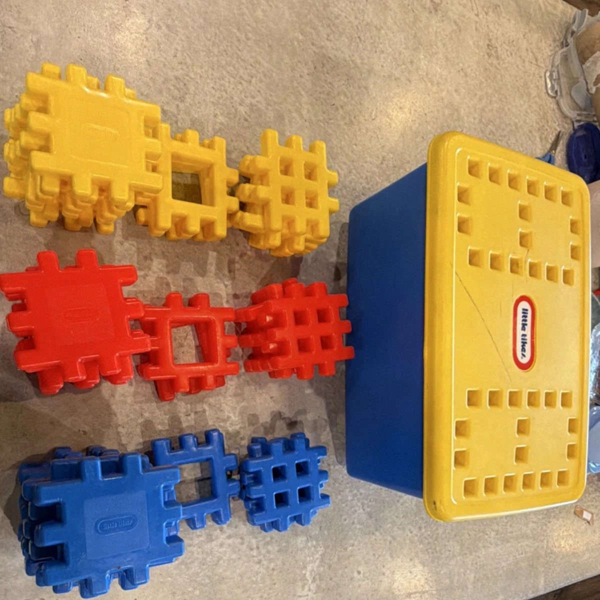 Little Tikes Interlocking Blocks 44 Piece Set Red Yellow Blue with