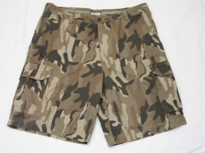 IZOD Cargo Camo Shorts Mens Size 36 Heavy Cotton Pockets