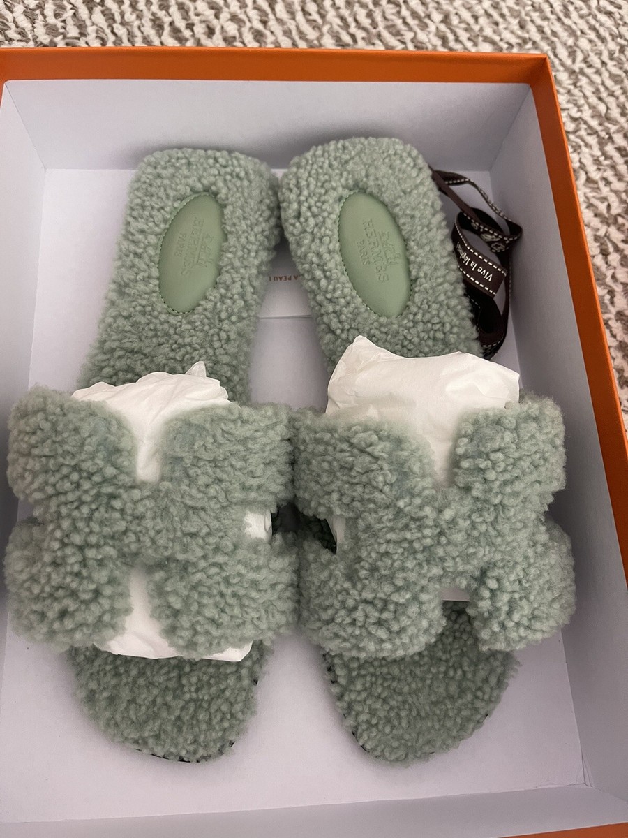 NEW HERMES Vert D'eau Light Green Fur ORAN OASIS SANDAL