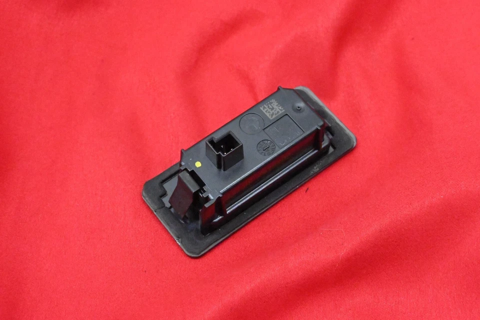 Lámpara de luz de matrícula trasera izquierda y derecha BMW G30 serie 5 OEM ✅ Foto 4 de 4