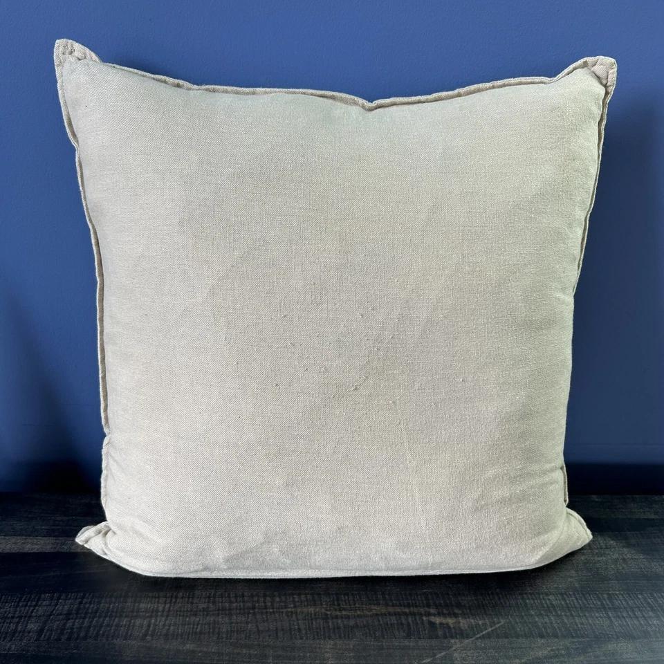 Newport Layton Margarita Bordada Almohada Pluma de Pato Sofá Cuadrado 20x20 Foto 3 de 4