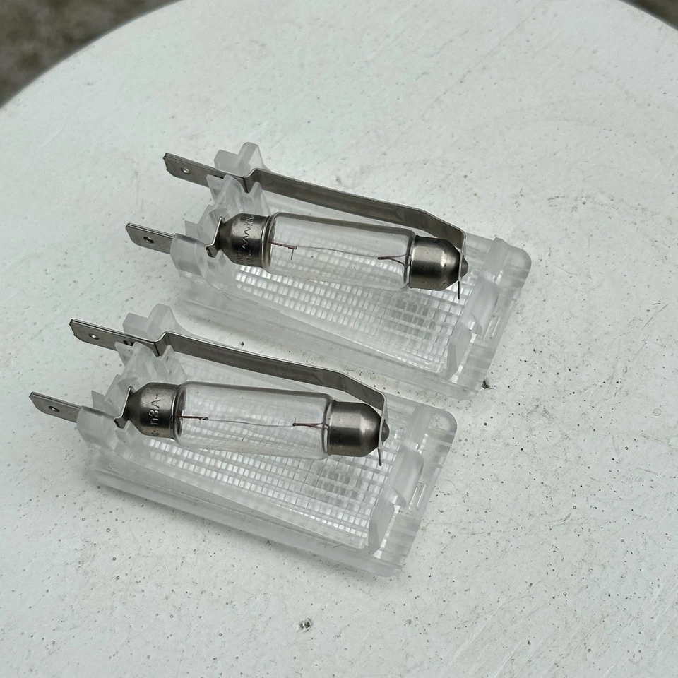 2-Nuevas lámparas de cortesía genuinas OEM GM Chevrolet puerta techo con bombilla 12787007 Foto 3 de 4