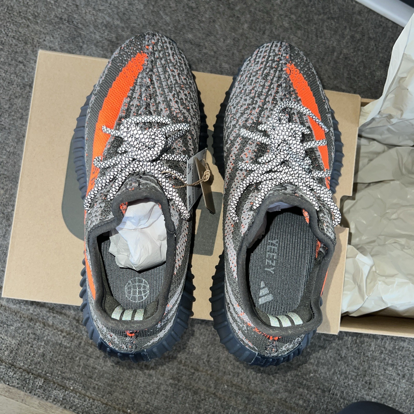 Yeezy Boost 350 V2 Carbon Beluga Size 6 (NEW) image 4
