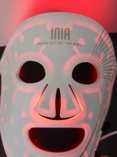 INIA GLOW Wireless LED Light Therapy Mask Red NIR light