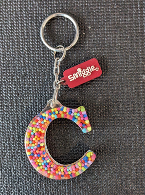 SMIGGLE CANDY SPRINKLES INITIAL LETTER 'C' RESIN KEYCHAIN KEYRING