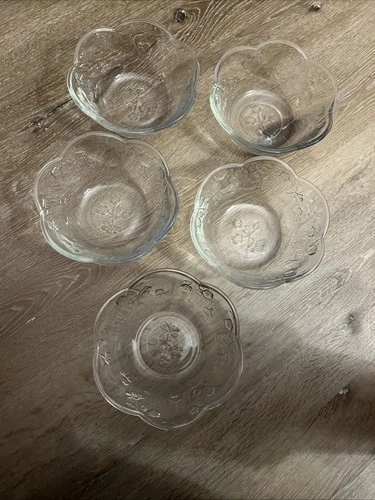 5 Vintage Anchor Hocking Savannah Clear Glass Cereal Bowls Floral Pattern 6 1/8”